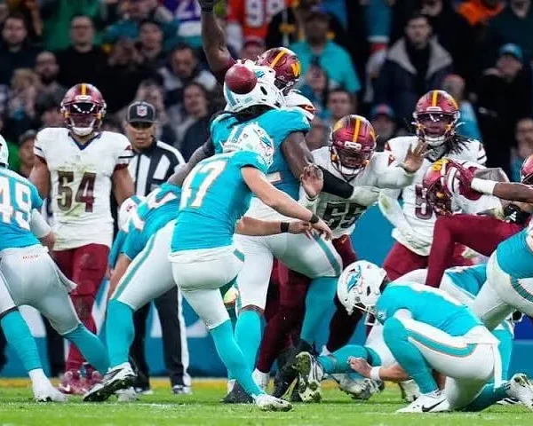 NFL Preseason Roundup: Dolphins’ New Offense Shows Promise Despite Loss