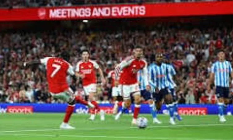 Arsenal Launch Title Defence in Style With 3-0 Victory Over Coventry