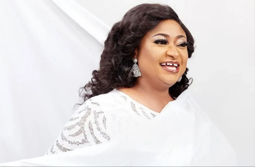 If You See Me Endorsing Politician, I’m Hustling For Survival — Ronke Oshodi