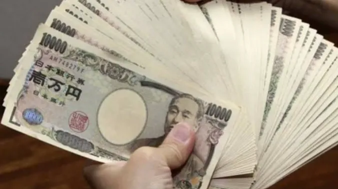 Yen’s Weekly Decline Raises Fears of Fresh Currency Intervention