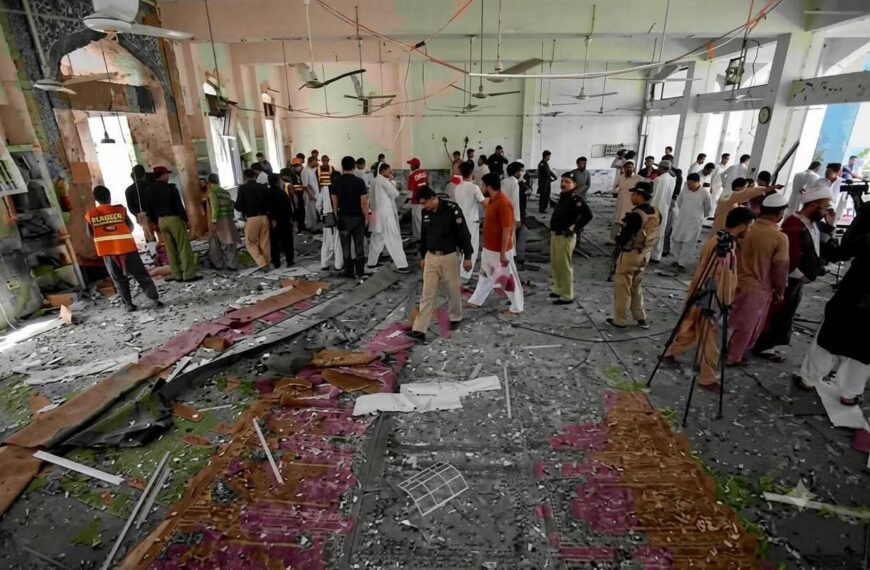 Breaking: Pakistan Mosque Bombing Kills 15, Injures More Than 50 in Khyber Pakhtunkhwa