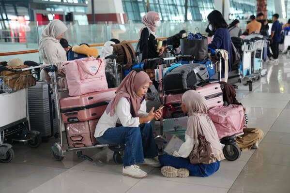Indonesia Reopens Five Airports After Anak Krakatau Eruption Disrupts Thousands of Flights