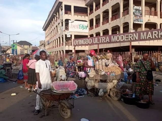 LAWMA Warns Lagos Residents: Buying from Illegal Roadside Traders Could Lead to Jail