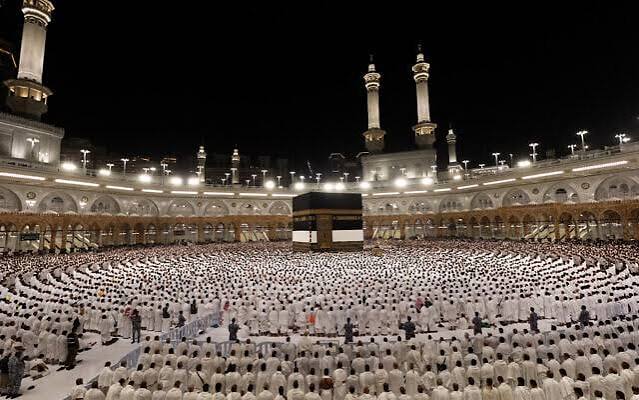 Saudi Arabia Accuses Houthis of Targeting Mecca, Warns of Retaliation
