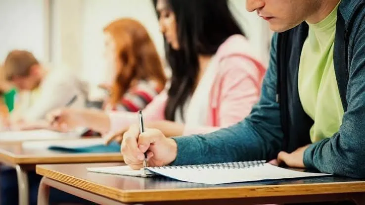 US Reading Scores Fall to Lowest Level in Nearly 25 Years