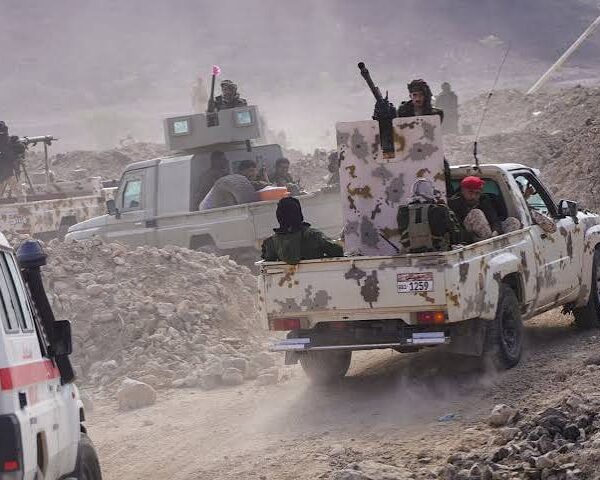 Yemen Government Forces Claim Capture of Strategic Mount Qarfan in Taiz