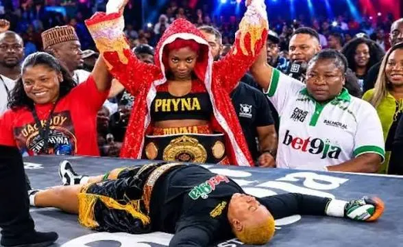 Phyna Floors Nkechi Blessing as Carter Efe Defeats Speed Darlington in Lagos Boxing Show
