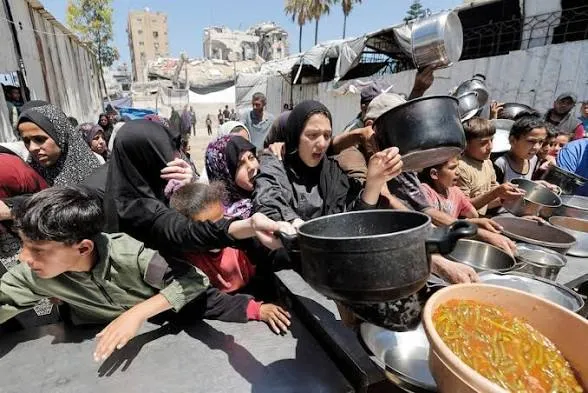 WFP Cuts Food Aid to 500,000 Palestinians in Gaza Over Funding Shortages